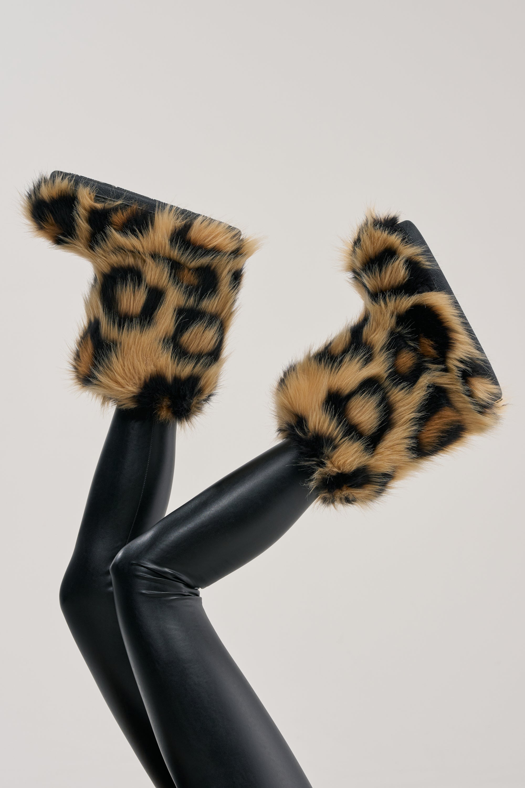 AZALEA WANG ALBERT BROWN LEOPARD FLAT FUR BOOTIE