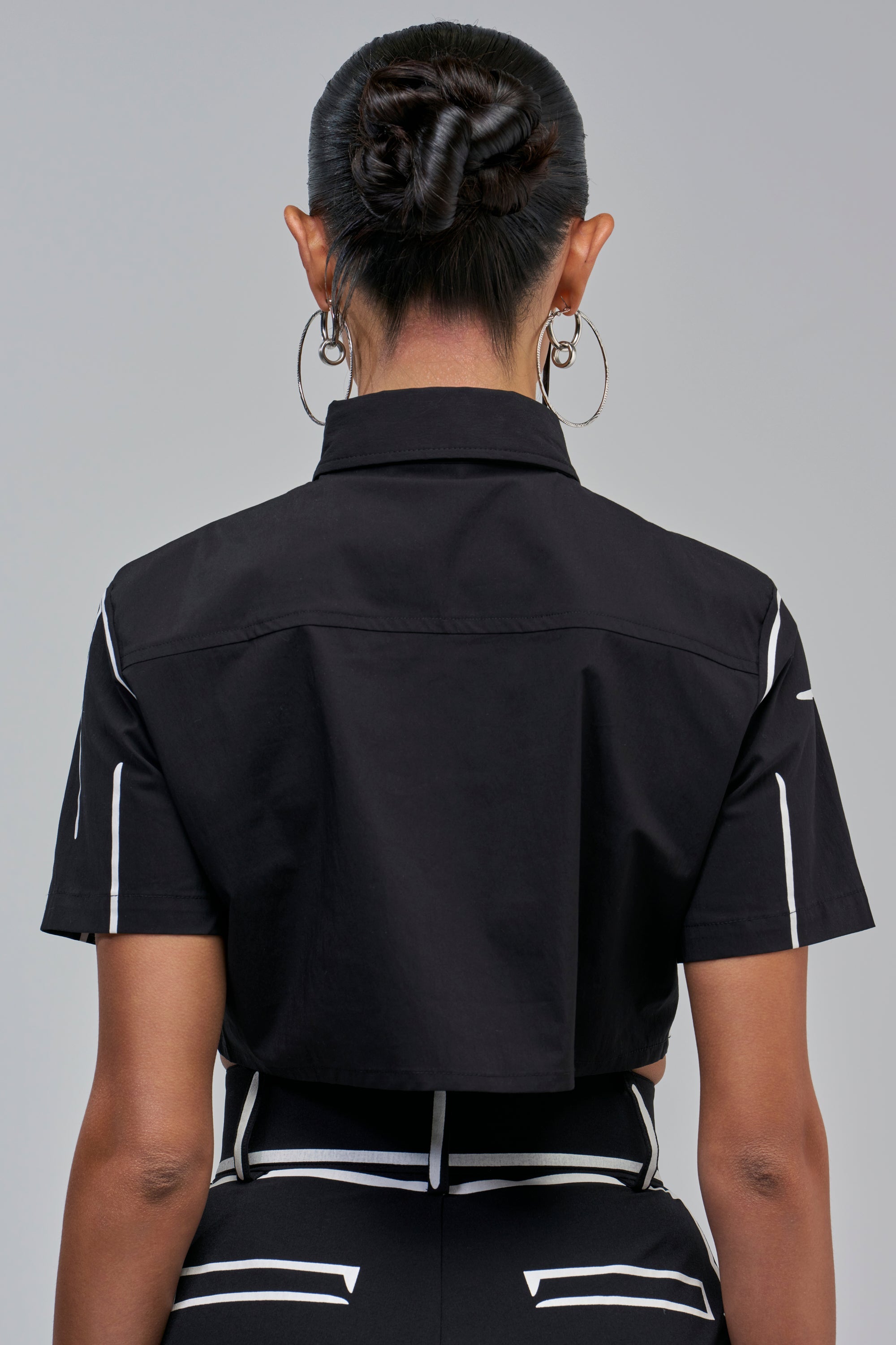 BLANK SPACE BUTTON DOWN CROP SHIRT