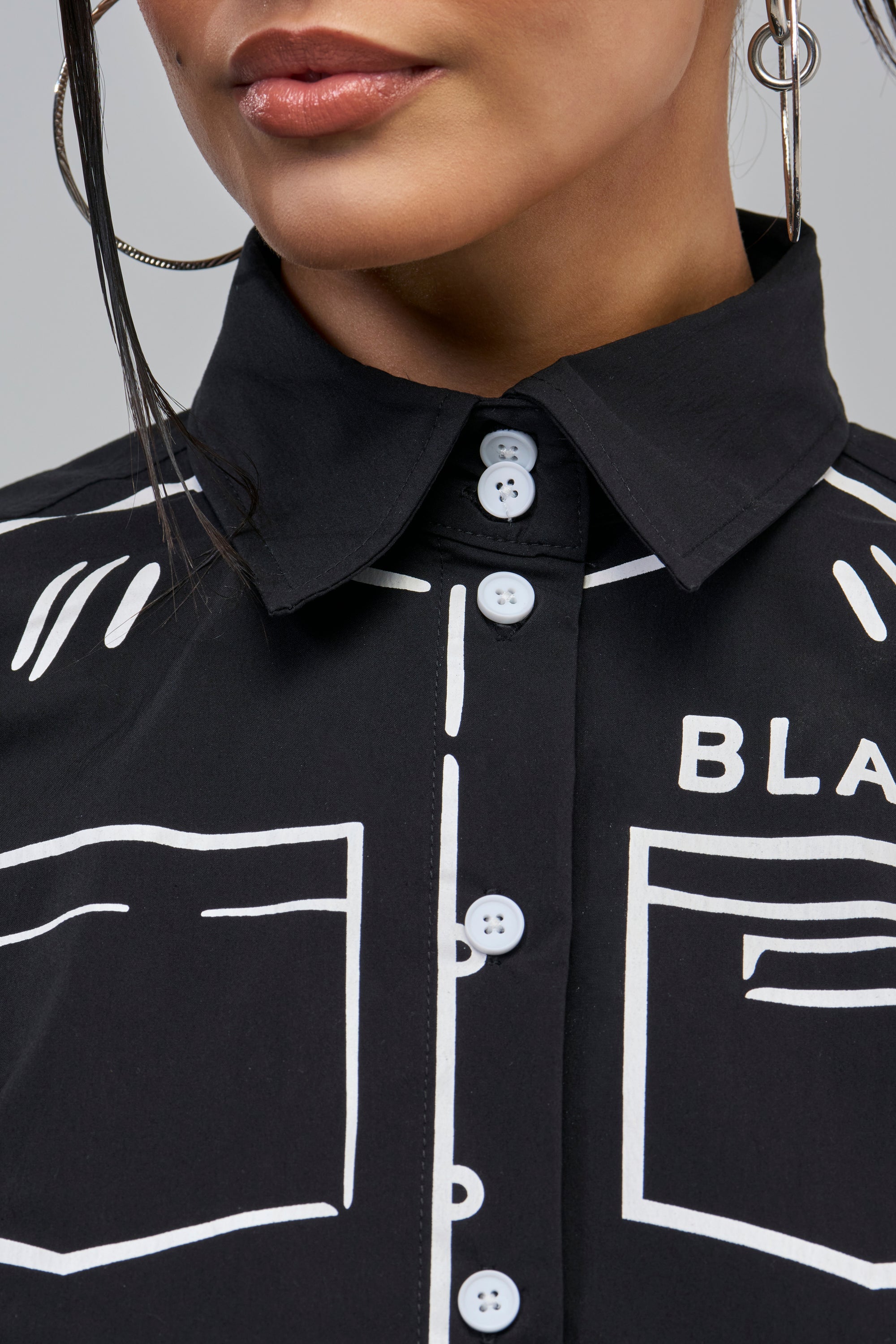 BLANK SPACE BUTTON DOWN CROP SHIRT