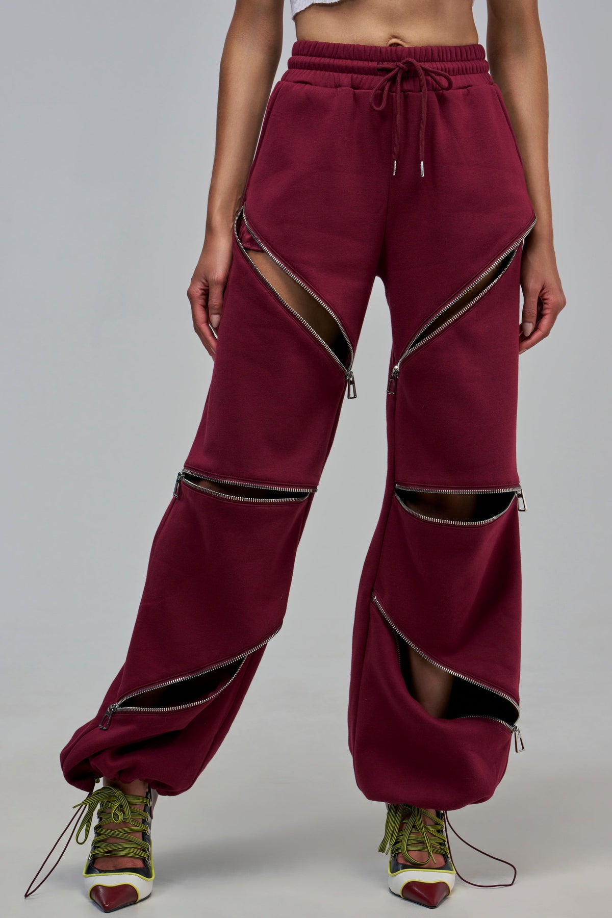 CALI MULTI ZIPPER JOGGER IN BURGUNDY
