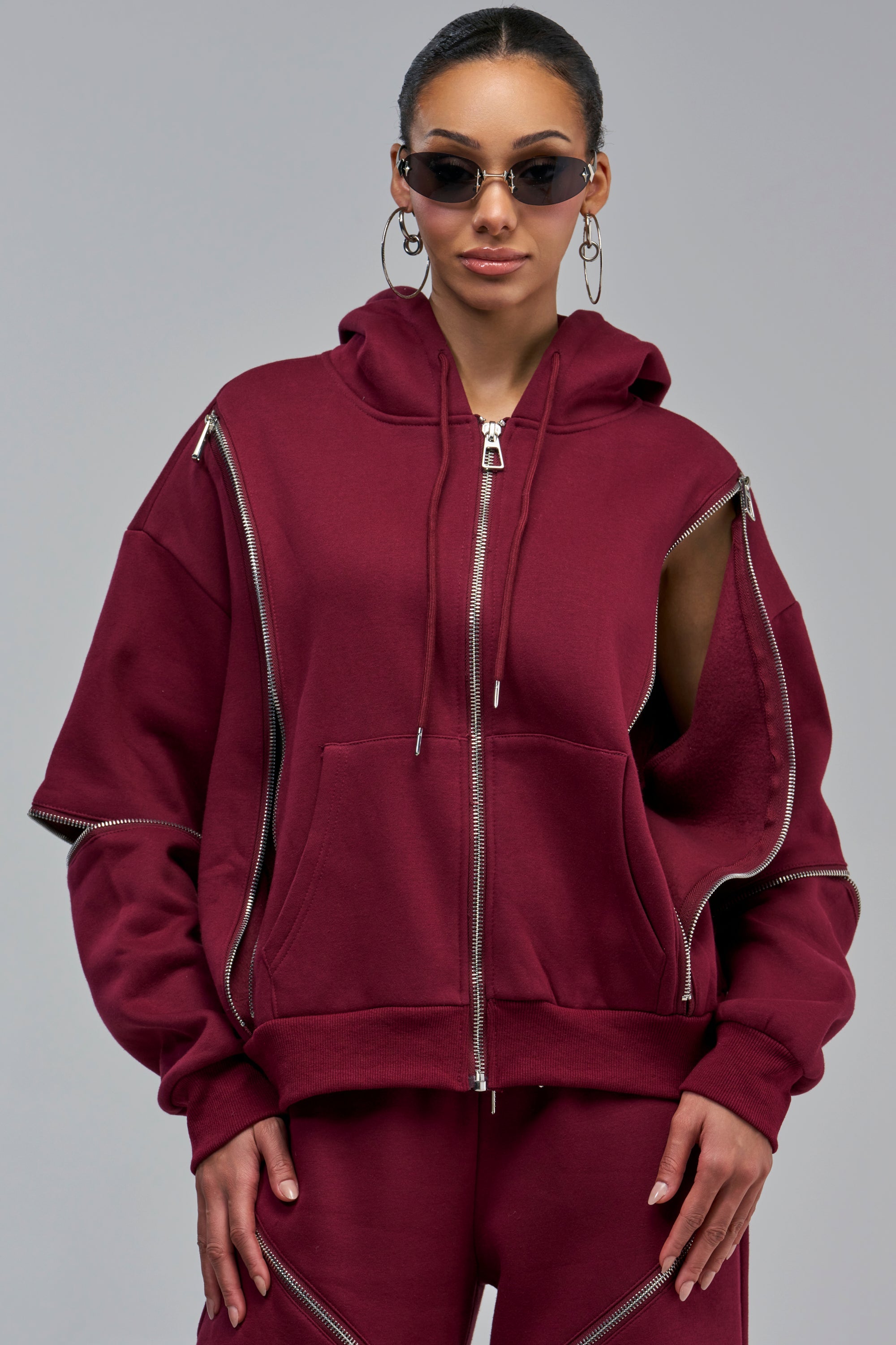 CALI MULTI ZIPPER HOODED SWEATSHIRT IN BURGUNDY