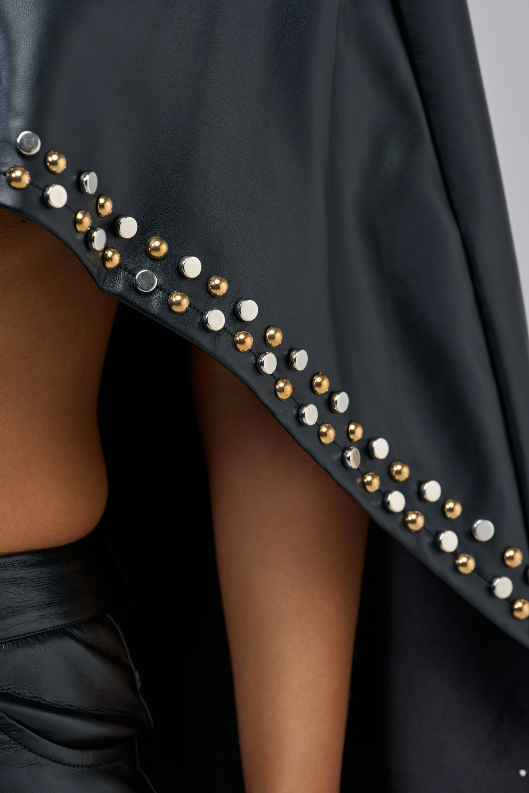 ALL ABOUT THE DROP TURTLENECK HIGH-LOW BLOUSE