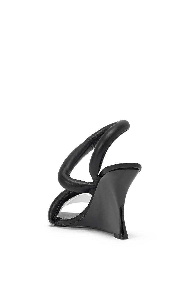 AKIRA GOLD MINORU BLACK WEDGE SANDAL