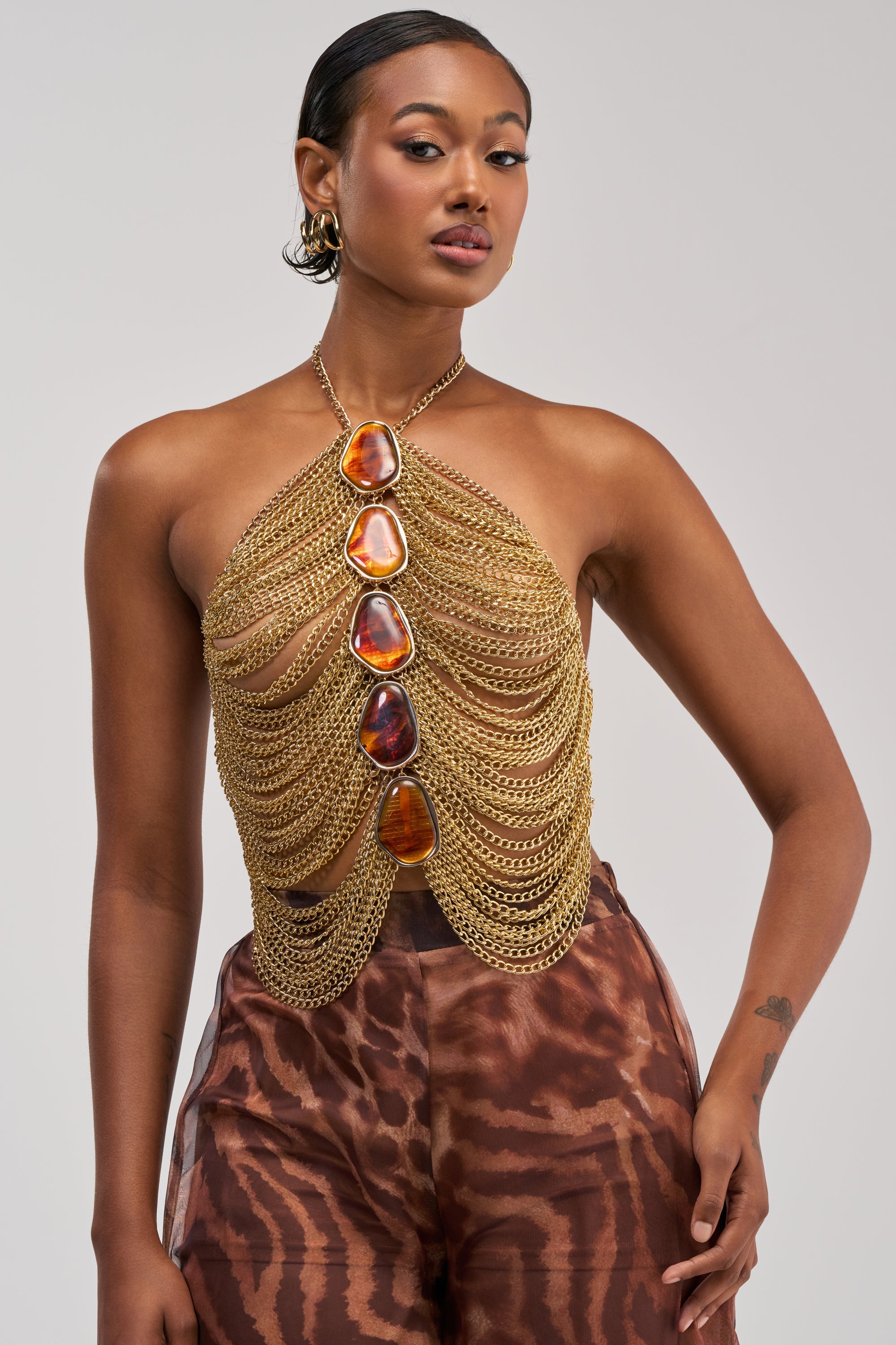 ALL EYES ON ME CHAIN TOP