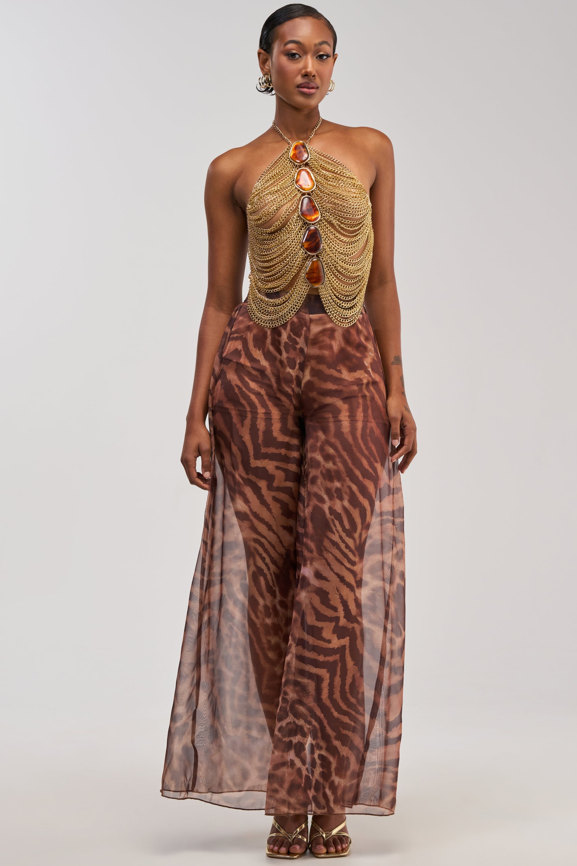 ALL EYES ON ME CHAIN TOP