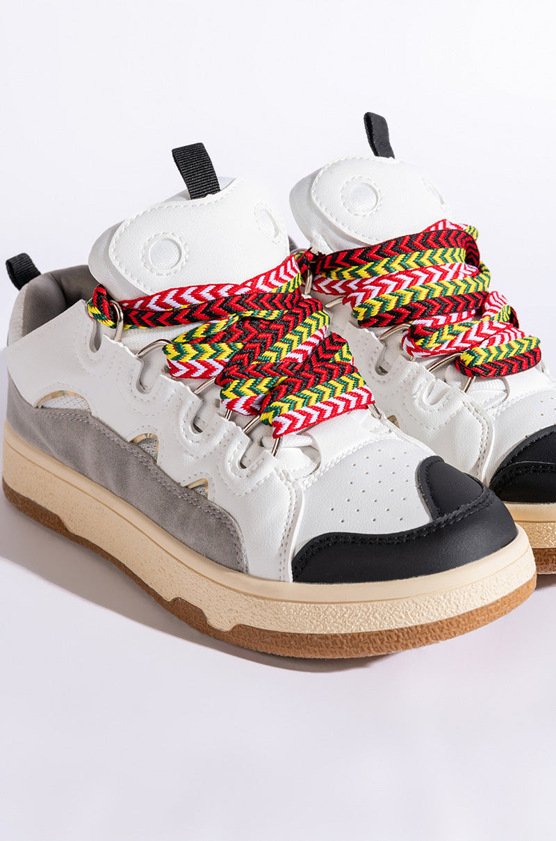 AKIRA ECLIPSE FLAT SNEAKER IN WHITE