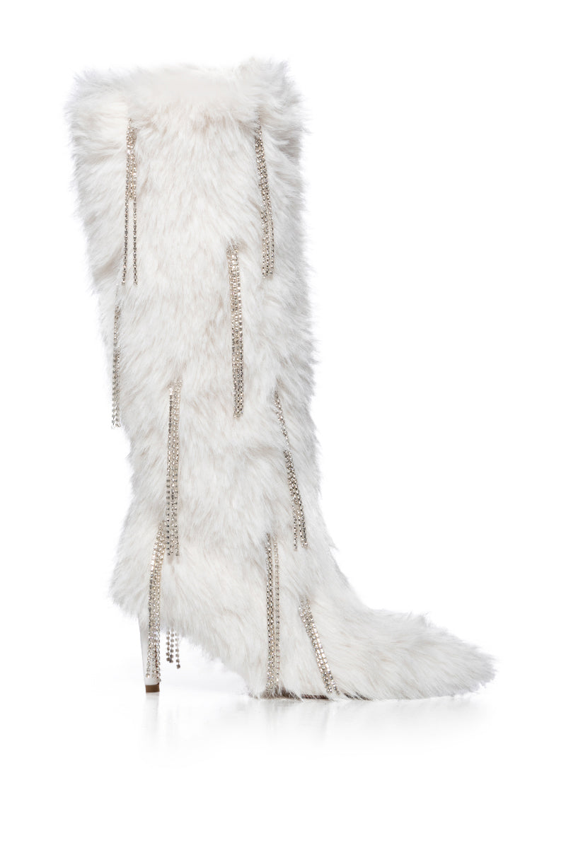 AZALEA WANG DAKOTANNA WHITE FURRY DIAMOND DRIP BOOT